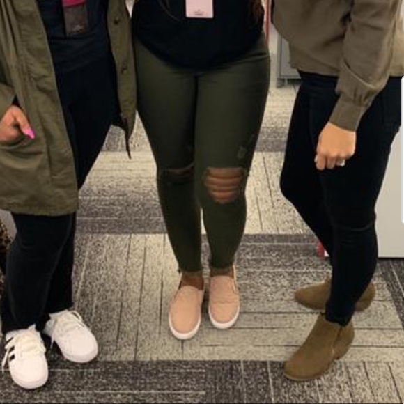 Women’s Army Green Jeans | Express | Size 10 - Picture 10 of 11